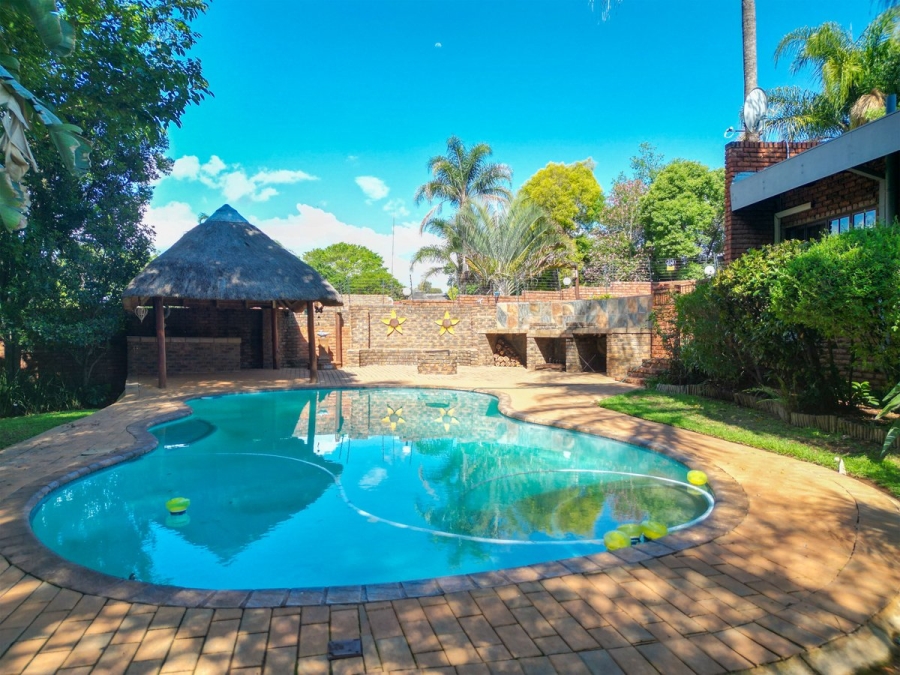 4 Bedroom Property for Sale in Ifafi North West